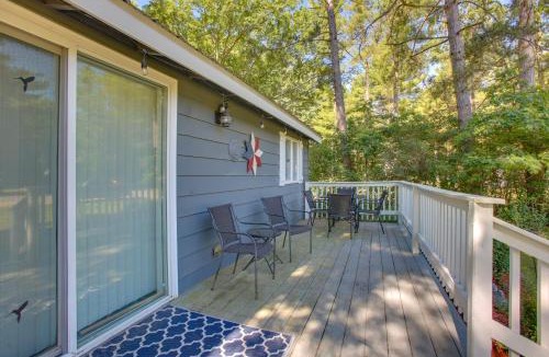 Wellston House | Cozy Wellston Cabin - Walk to Crystal Lake!