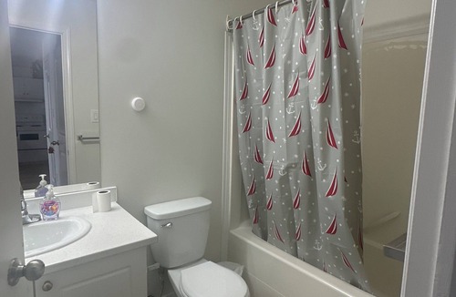 Northeast Edmonton Hotel | CozyVibe Stay