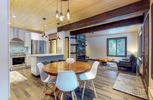 Cle Elum House | Creekside Cabin