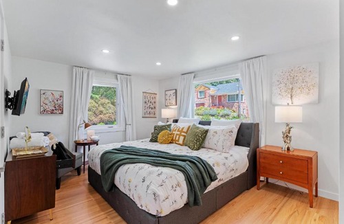 Victory Heights House | Creekside Deck Covered BBQ Fire Pit King Bed