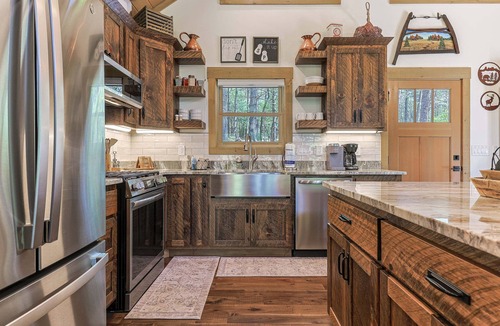 Dial Cabin | Creekside Solace by Mountain Oasis | Near Aska Adventure Area w/Toccoa River Access
