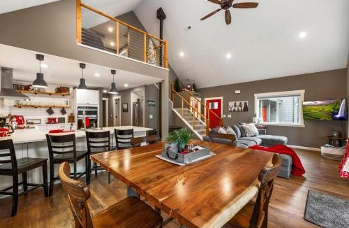 Ronald House | Crimson Cabin