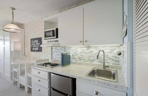 Conway Condo | Crooked Lake Waterfront Condo | Sleeps 2