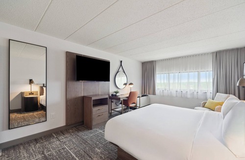 Waverly Hotel | Crowne Plaza Lansing by IHG