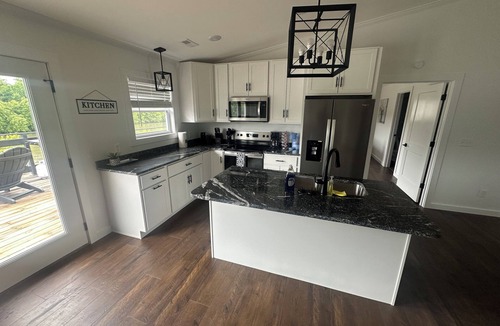 Van Buren House | CURRENT RIVER FRONT CABIN … 4 bed room on the waters edge