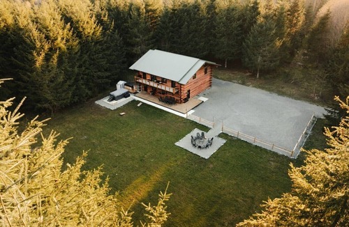 Ashford Cabin | Custom Rainier Cabin-Swim Spa-Sauna-2Kings