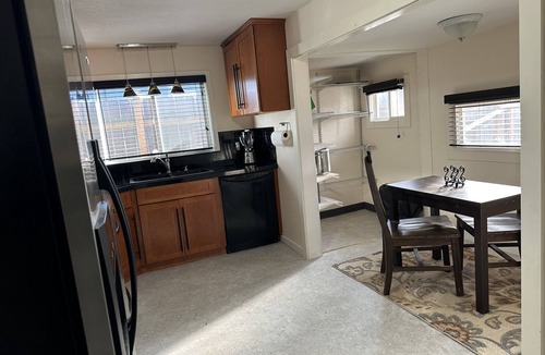 Oregon City Cottage | Cute 2 bed Bungalow in the heart of Oregon City