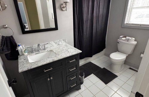 Harbor Springs Cabin | Cute 2-bedroom cabin in Harbor Springs perfect for relaxing getaways.