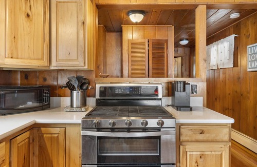 Petoskey Cabin | Cute and Cozy on Pickerel Lake Waterfront - Quick Drive to Petoskey!