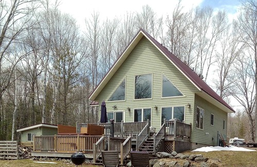 Covington Cabin | Cynic's Cove - A lakefront hideaway deep in the northern forest.