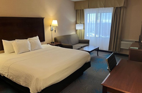 Endion Hotel | Days Inn by Wyndham Duluth Lakewalk