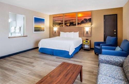 Renner Hotel | Days Inn by Wyndham Sioux Falls Airport