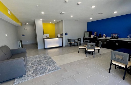 Zachary Hotel | Days Inn by Wyndham Zachary LA