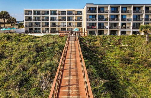 Crescent Beach Condo | 'Deals for Thanksgiving'- Stunning Oceanfront Condo on Crescent Beach