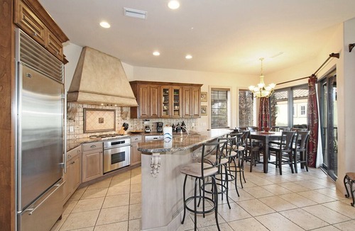 St. Tropez House | DECEMBER DATES AVAIL! Pet-Friendly 3BR Luxury Home walk to beach!