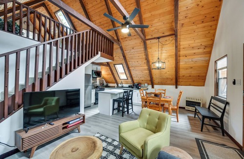 Munds Park Cabin | Deck & Grill: A-Frame Cabin in Munds Park!