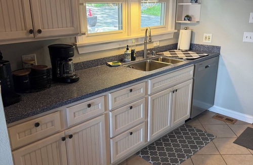 Delavan Lake House | Delavan Lakefront Escape with Hot Tub