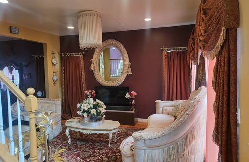 Huntington Station House | Delightful 5-bedroom house with AC in Dix Hills NY 11746