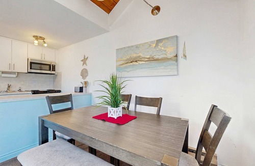 Historic Bayfront Condo | Delightful Harbor Perch Near Town with Shared pool & hot tub & Private Balcony