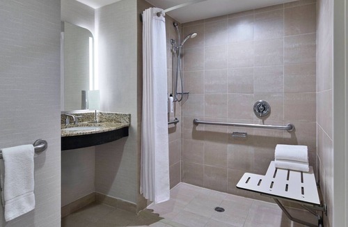 Toledo Hotel | Delta Hotels by Marriott Toledo