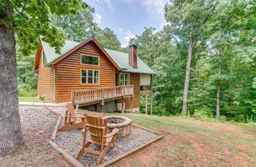Cleveland House | Deluxe Couples Cabin on Creek