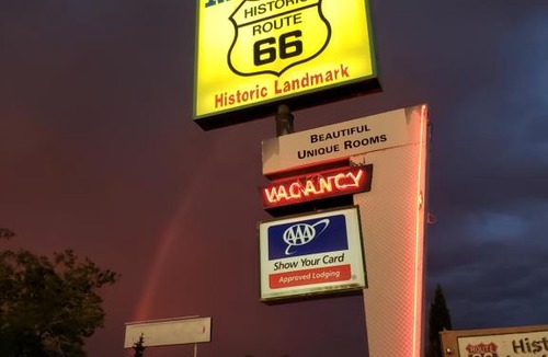 Seligman Hotel | Deluxe Inn