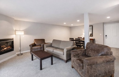 Rosario Hotel | Deluxe Waterfront King Living Room Ocean Views