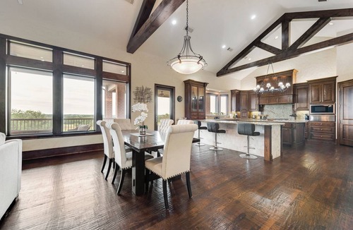 Denton House | DEN105 -Private Ranch Compound | Pool, Gym & Court