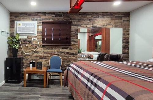 Des Plaines Hotel | Des Plaines Motel By OYO O'Hare Airport Chicago