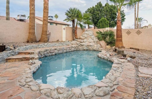 Pecos North House | Desert Getaway-Private Pool, Fire Pit & Coffee Bar