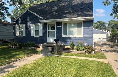 Livonia House | Designer Detroit Retreat 3BR with Game Room