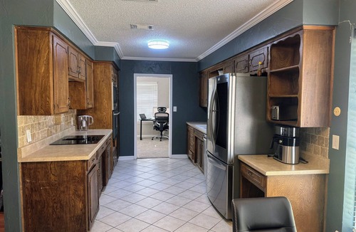 Euless House | DFW World Cup Oasis-Pool & 15 Min to Stadium