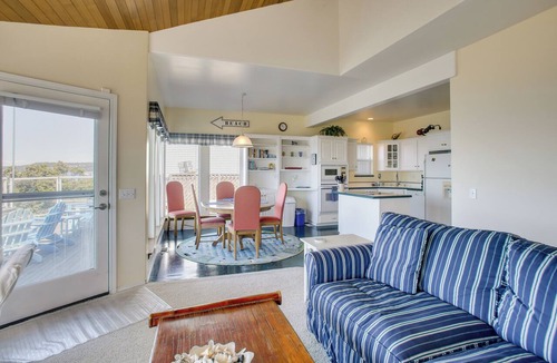 Diamond Point House | Direct Beach Access! Quiet Diamond Point Retreat