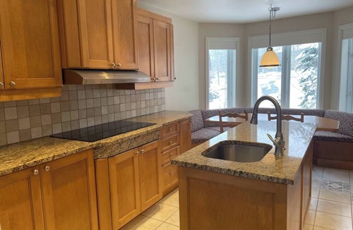 Bromont House | Direct Bike Access, WaterPark, S’mores nights