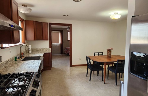 Arcadia House | DIRECT Lake Michigan Access! WALK to Beach! Arcadia BLUFFS 2mi! 2 SEPARATE UNITS