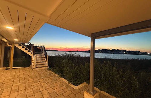 Hull House | Direct Ocean Front 3-bedroom custom, new construction house