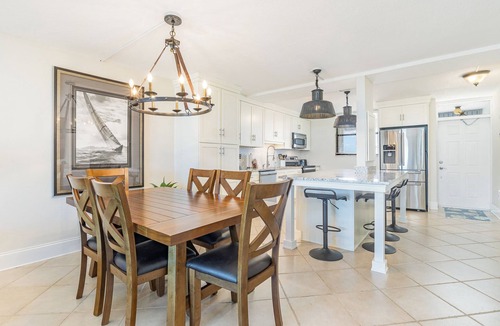Titcombs Condo | Direct Ocean Front! Marko Villa Condo