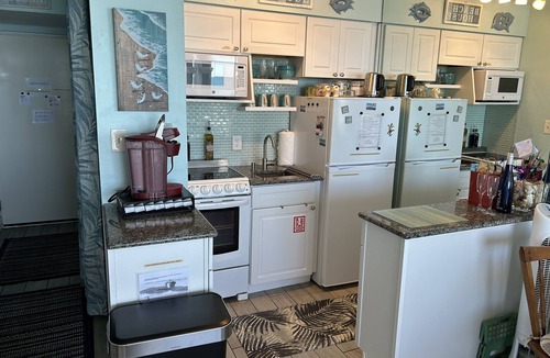 Rockefeller Heights Apartment | DIRECT Oceanfront Clean Comfy Studio Can’t get closer to the beach or pool!