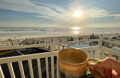 Rockefeller Heights Apartment | DIRECT Oceanfront Clean Comfy Studio Can’t get closer to the beach or pool!