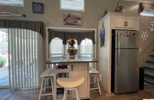 Cadiz Cottage | Direct waterfront property! End of Summer Discount! Check it out!