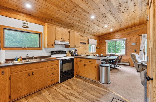Cable Cabin | Discover Taylor Creek Lodge on Lake Namakagon