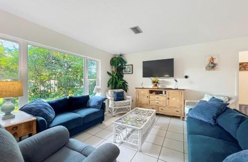 Dunnellon House | Dock & Kayaks: Riverfront Dunnellon Home!