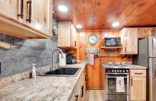 St Germain Cabin | Dock, Lake & Beach Access! St Germain Duplex Cabin