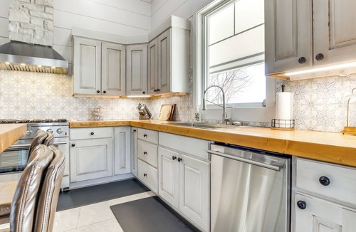 Oconto Cottage | Dock & Panoramic Bay Views: Oconto Retreat!