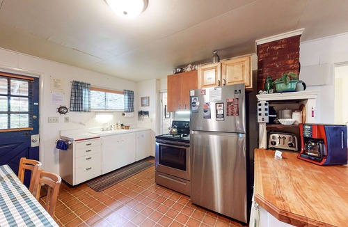 Neskowin Cabin | Dog-Friendly Beach Cottage in Peaceful Neskowin