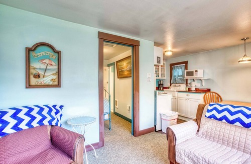 Downtown Cannon Beach House | Dog-Friendly Beach Cottage with Free WiFi - a Block from Beach