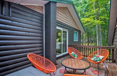Interlochen House | Dog-Friendly Home Near Crystal Mtn & Outdoor Rec!
