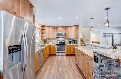 Incline Village House | Dog-friendly modern abode with large yard, fireplace, cable & washer&dryer