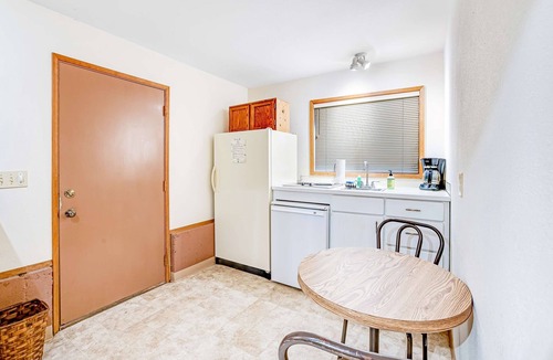 Cape Meares House | Dog friendly oceanview home one block to beach