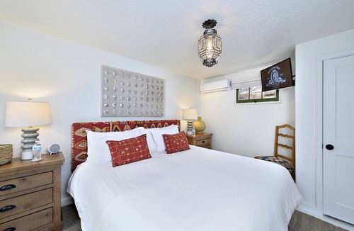 Downtown Santa Fe Bed & Breakfast | Dos Hermanas Compound | 7 Casitas | Downtown
